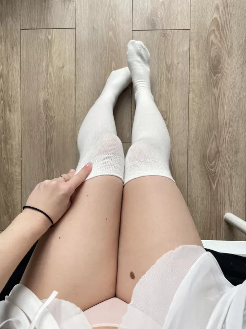 White is a good choice or do they get dirty quickly