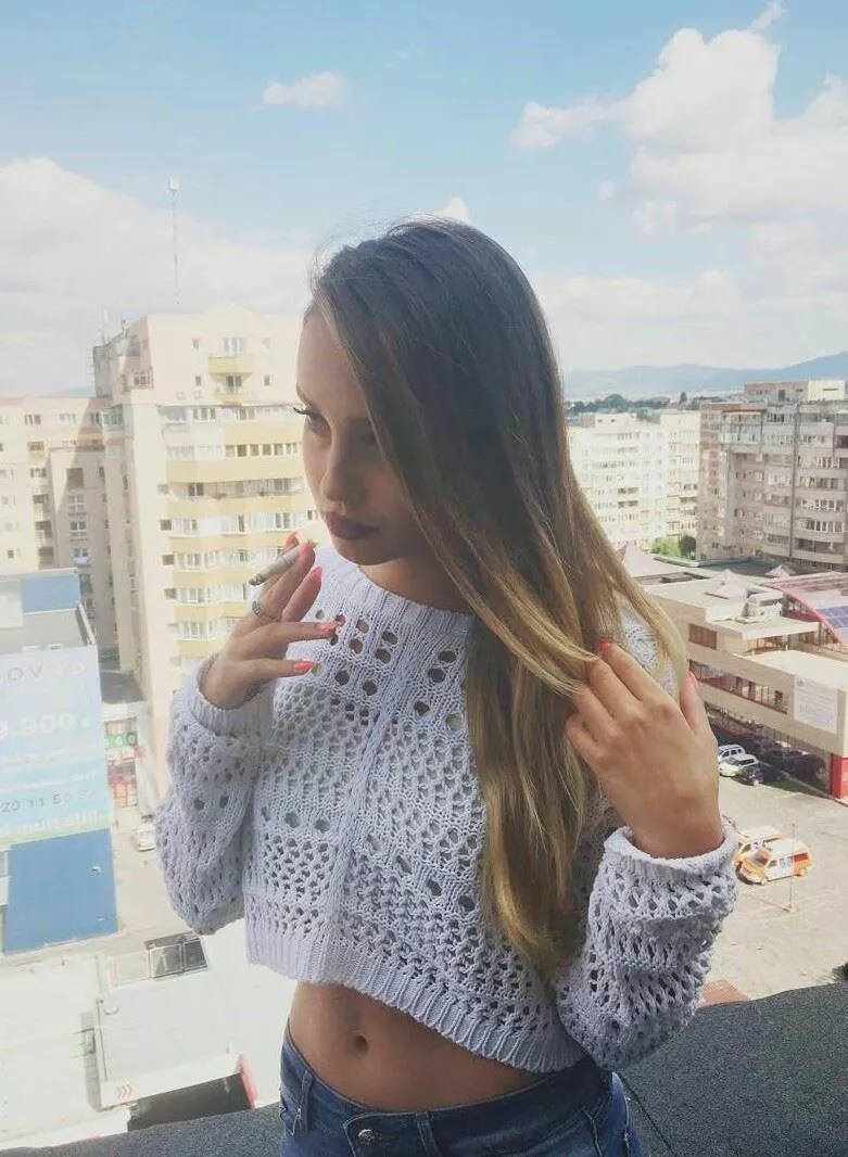 You meet her on the train and immediately detect the scent of cigarette smoke on her clothes. You strike up a conversation and eventually invite her to your apartment