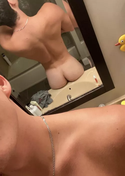 Frat bro turned gay content creator