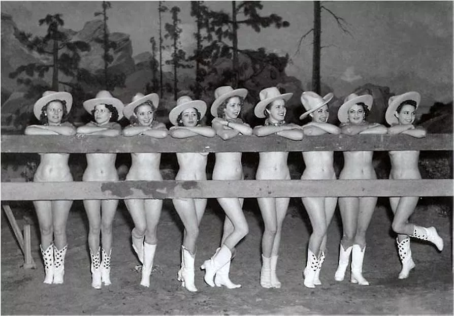 Vintage cowgirls at the Fence.