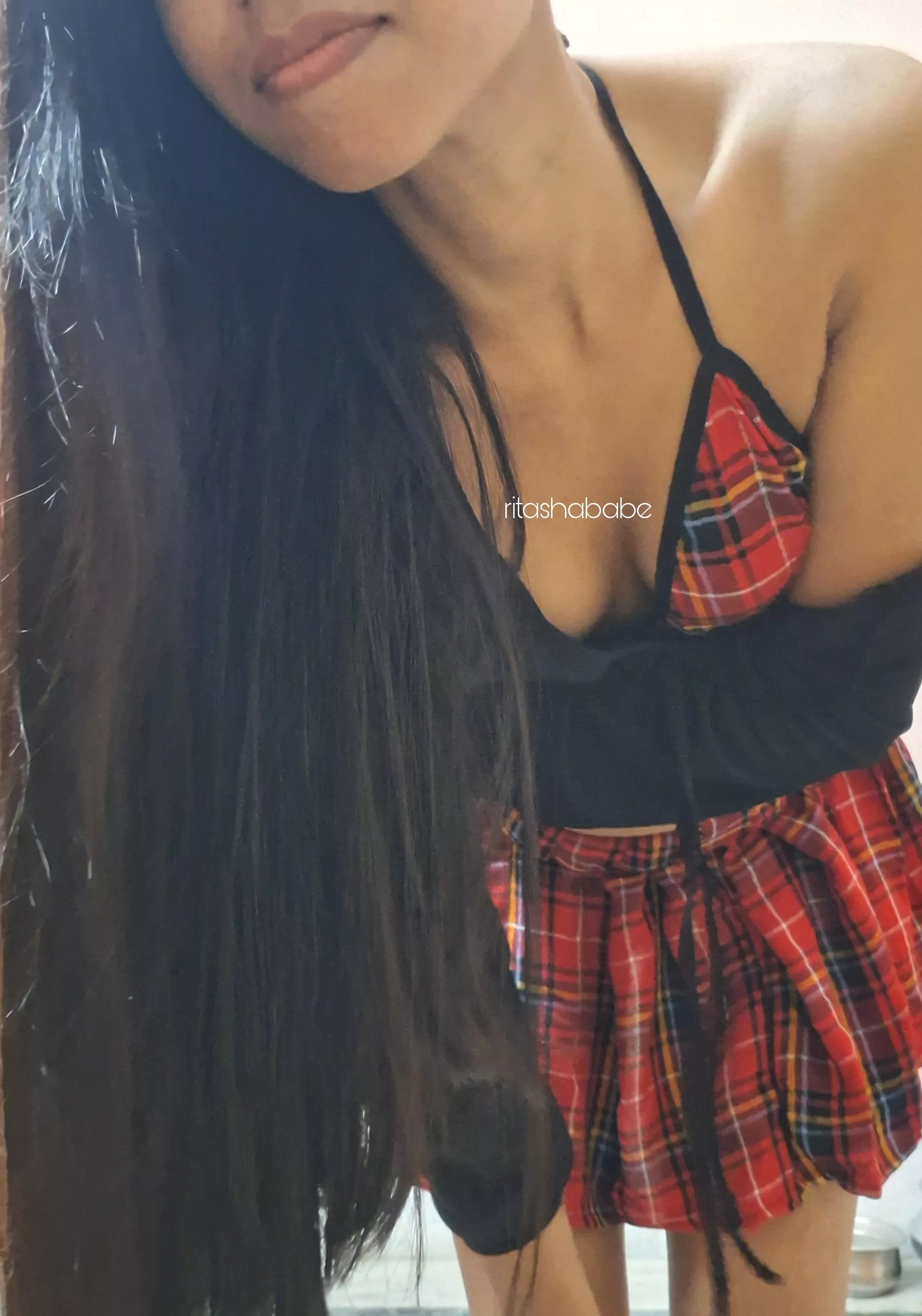 What did you noticed first my boobs or hair?