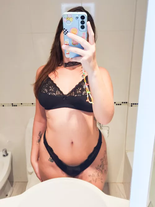 can never go wrong with a black lingerie