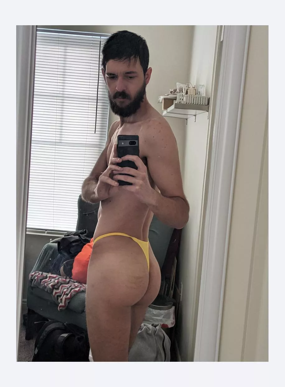 Can't decide uf thongs are right for me 🤔