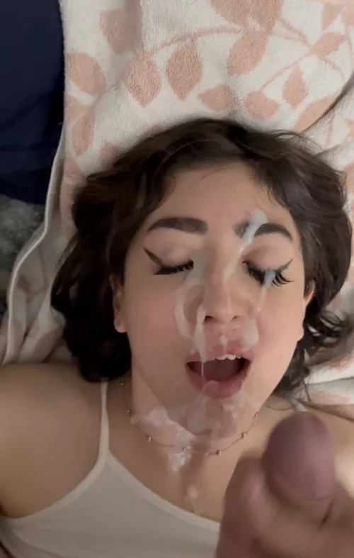 Her makeup though... 😭