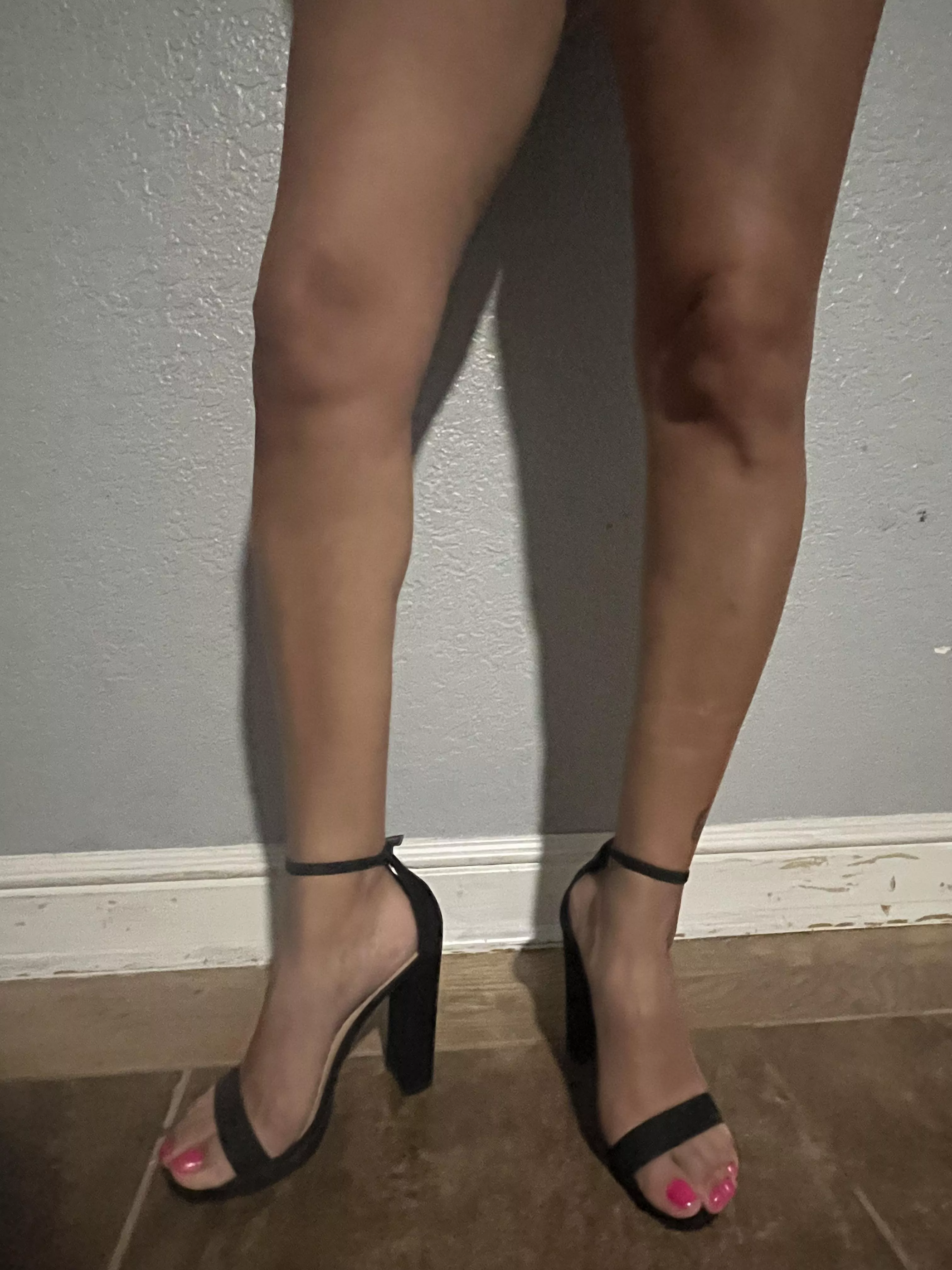 Love these open toe heels! 