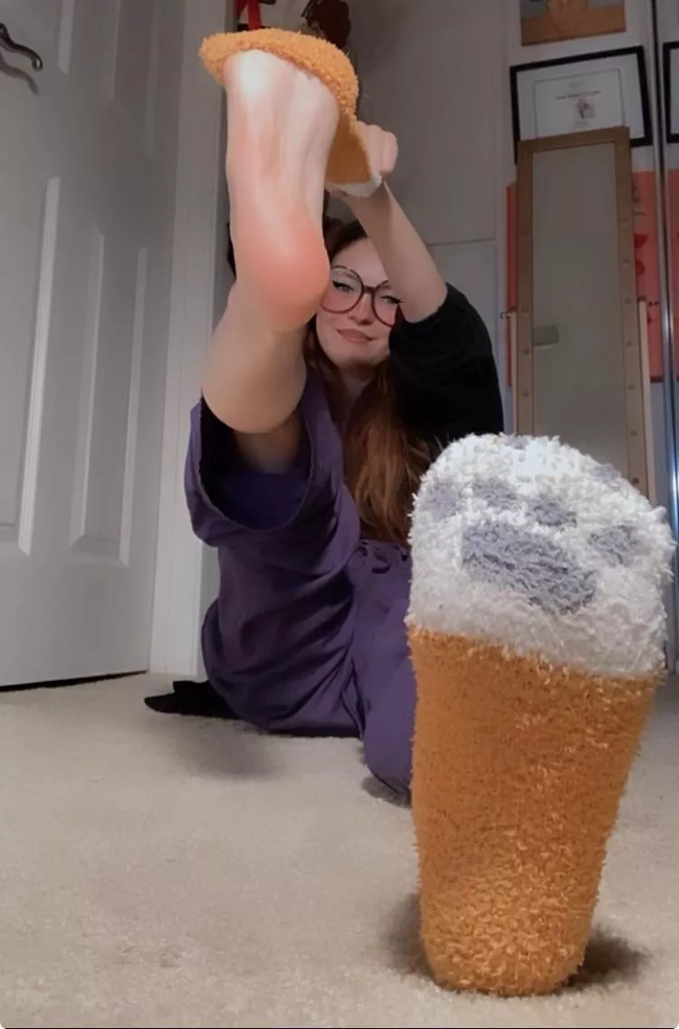 [selling] Fuzzy and sweaty!~Selling pantys/socks/bras/vials/digital