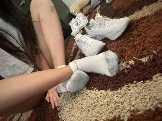 [Selling][US] Here are my dirty socks. Wanna sniff? 💜