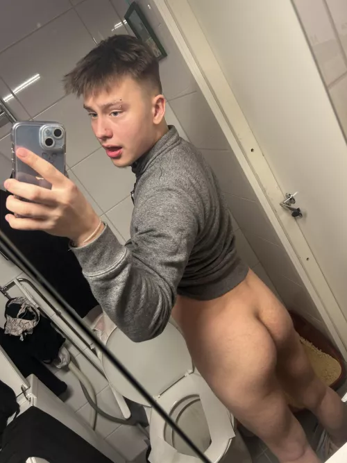 Took this pic in a hurry😮‍💨