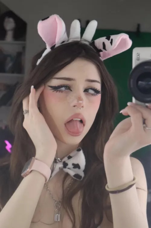 whos in to cum on my ahegao face