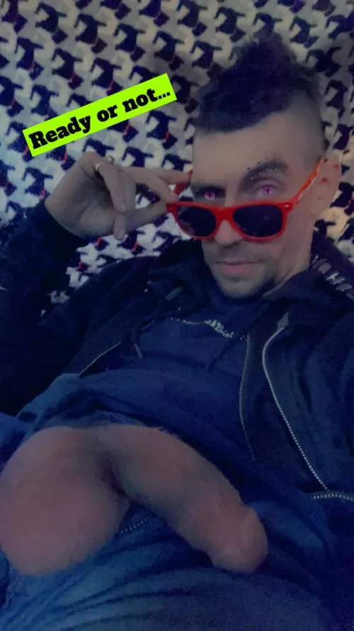 Big dick on deck (https://chaturbate.com/b/d_fantazdick/)