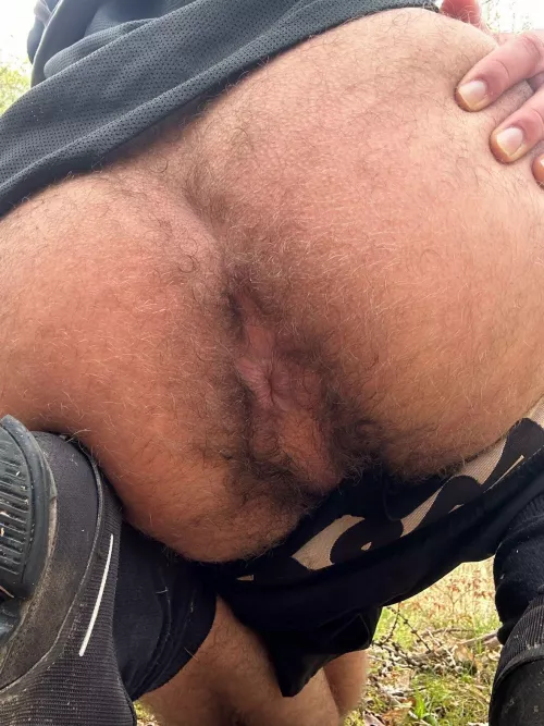 Dm me if you want more pics of my post run sweaty hole ;)