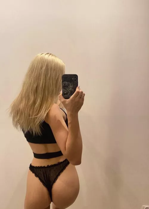 Fat and tasty ass, slap me!