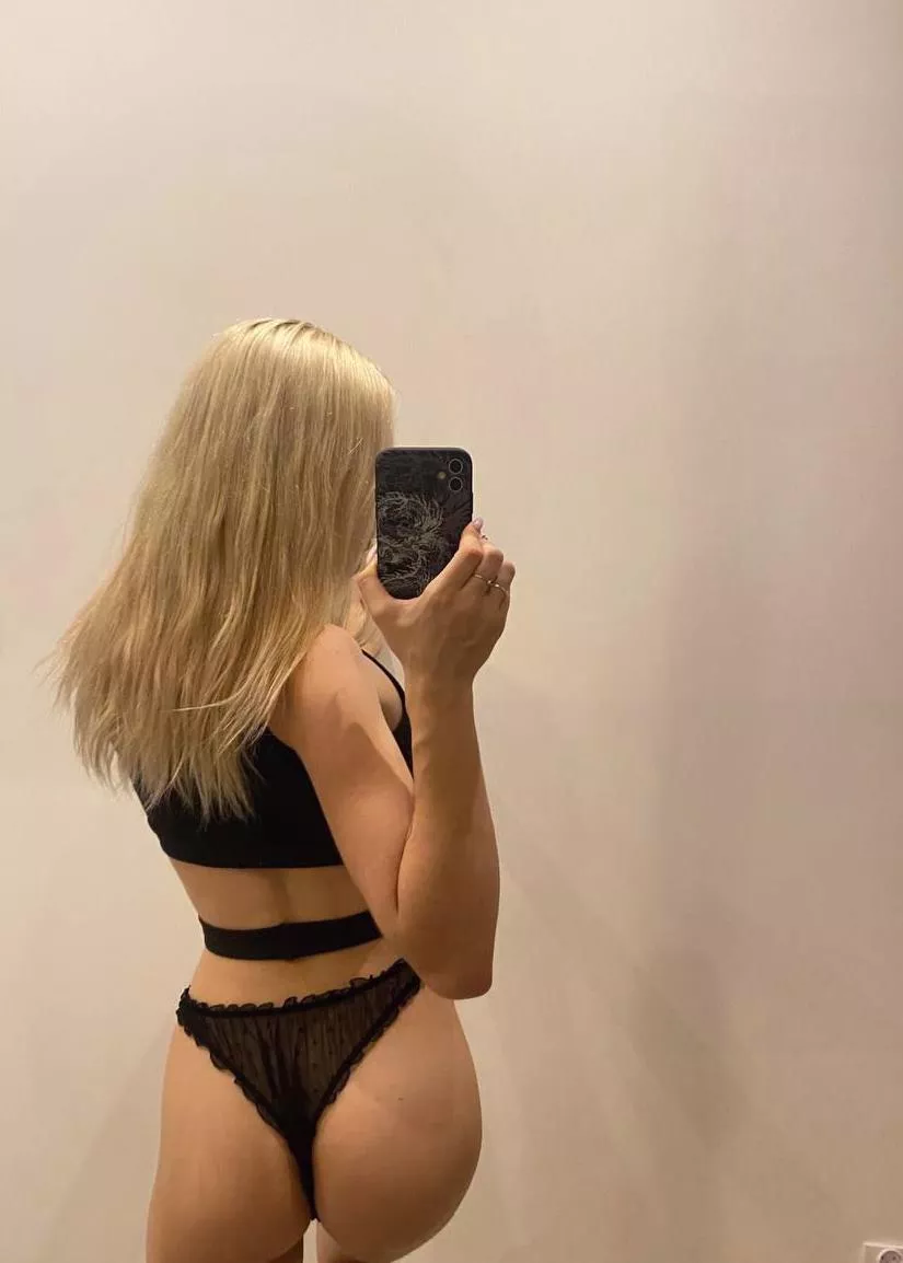 Fat and tasty ass, slap me!