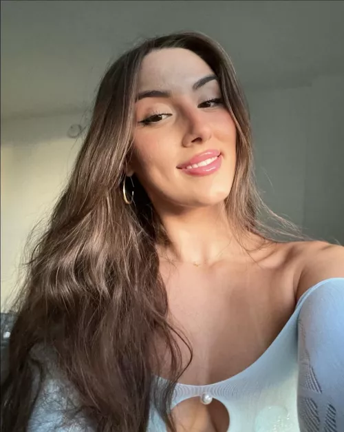 Heard you’re into mixed brunettes🙈