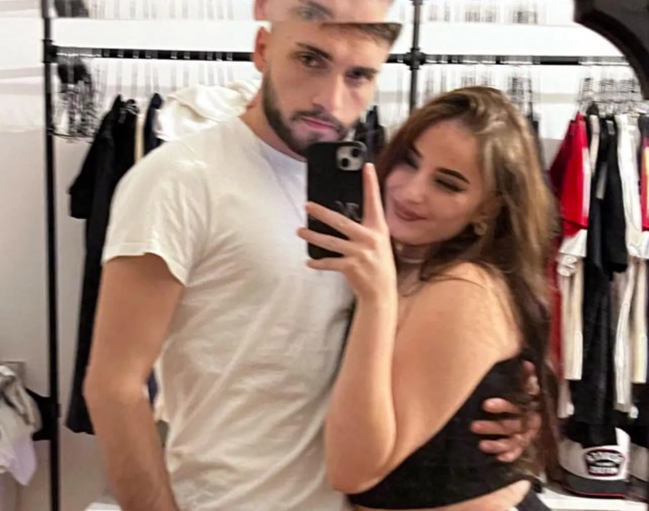 I wanna fuck some married husbands in front of their wifes haha