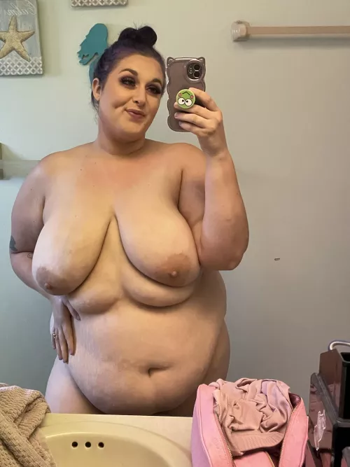 I’m horny, hurry home & fuck me 😈