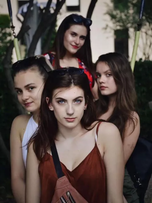 In which order are these college besties getting covered?