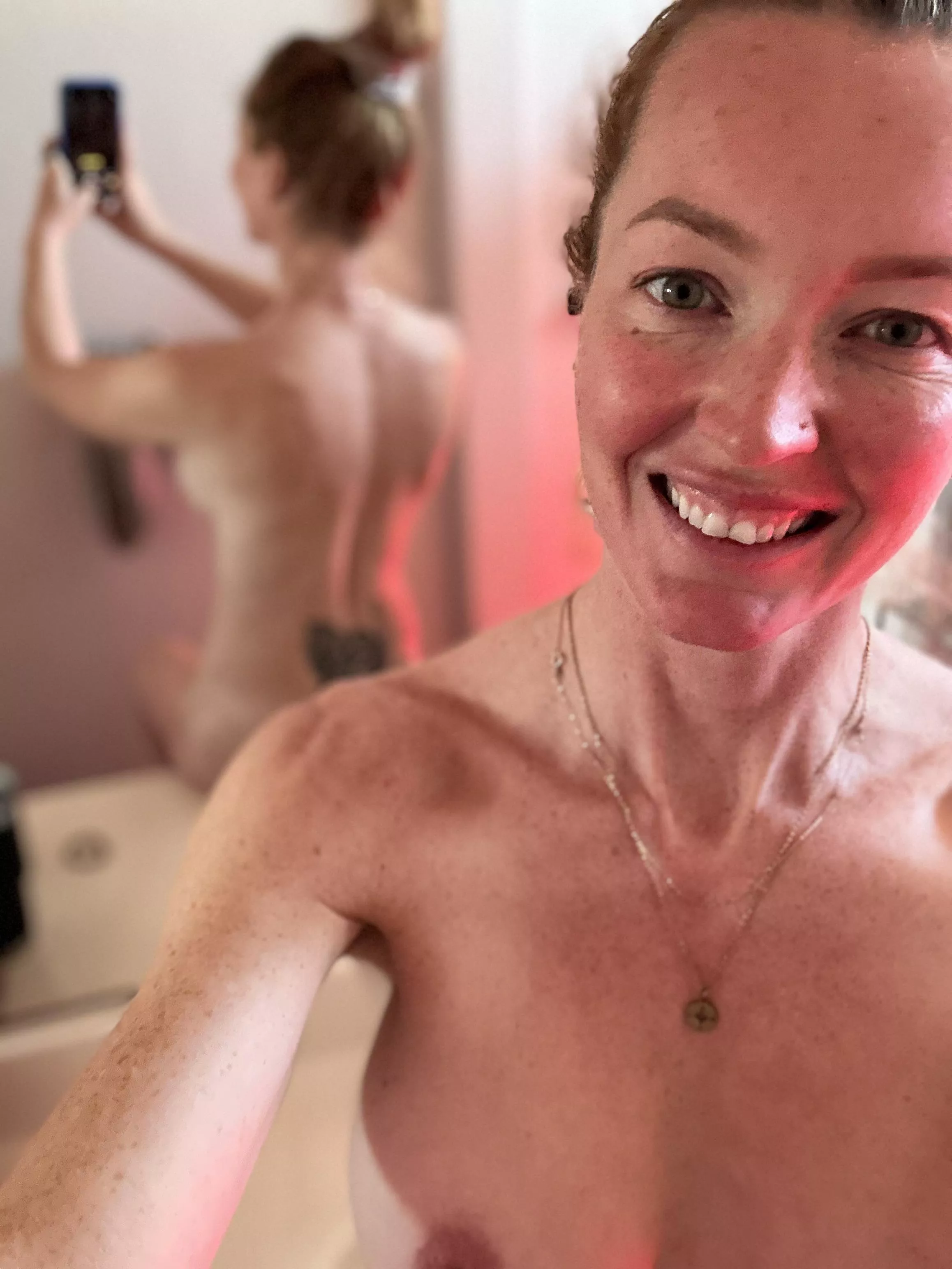 [IRTR] starting the day with some red light therapy. 