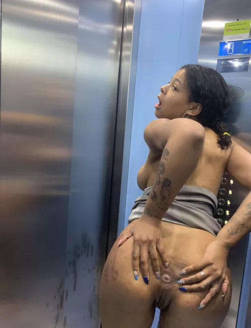 It's a pity my house has few floors, the climb is too fast