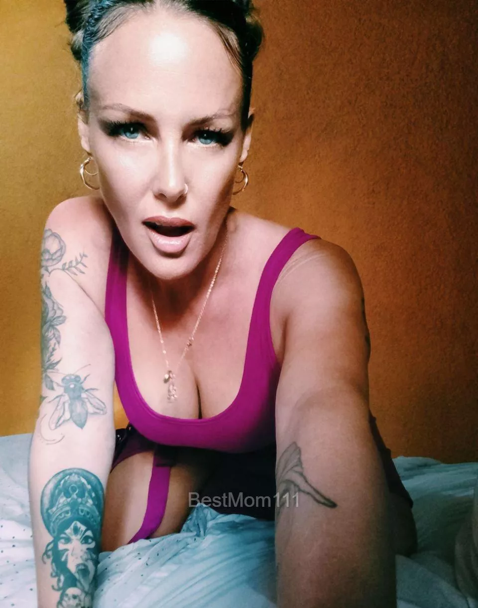 Let's make sure my neighbors know your name 🫦