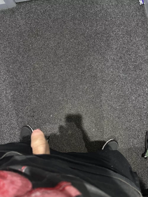 Oh no, (m)y cock fell out after my gym session 🤷🏻‍♂️