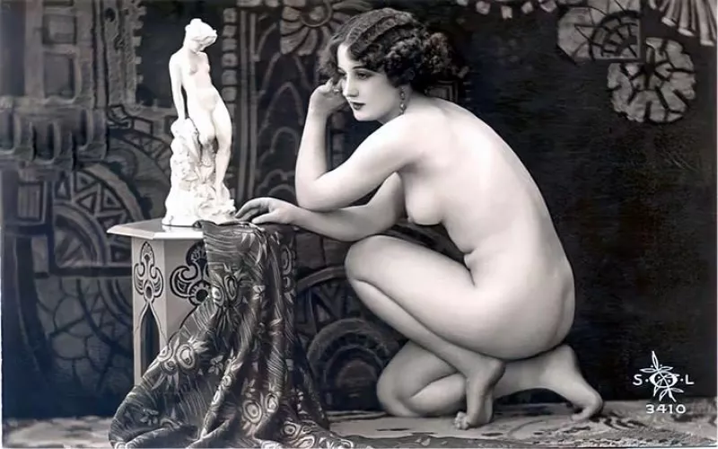Studio nude 1908