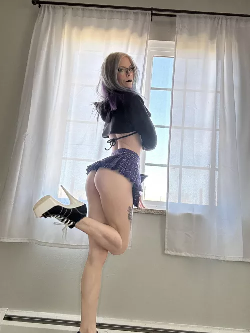 This little goth girl needs her cheeks clapped hard 