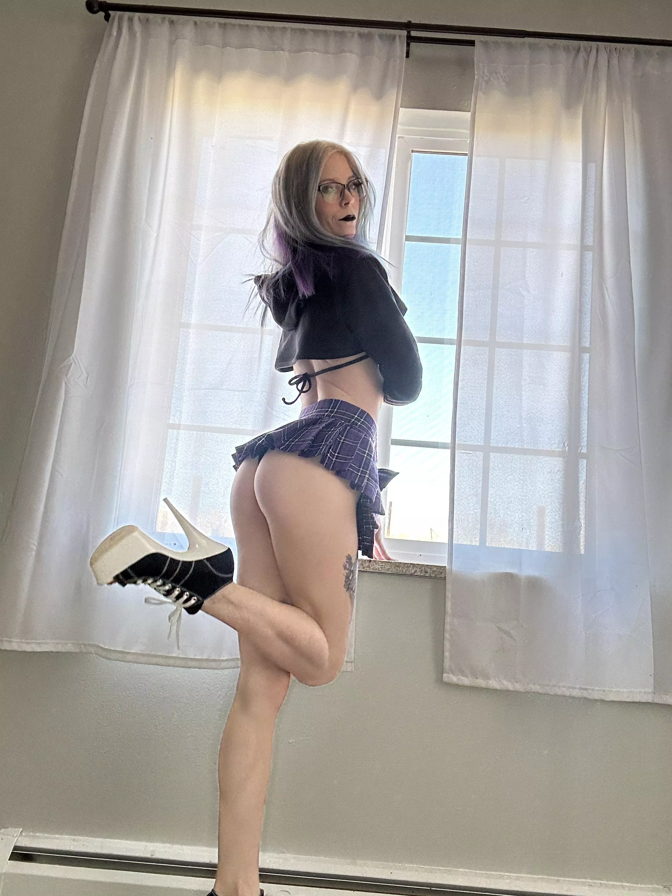 This little goth girl needs her cheeks clapped hard 