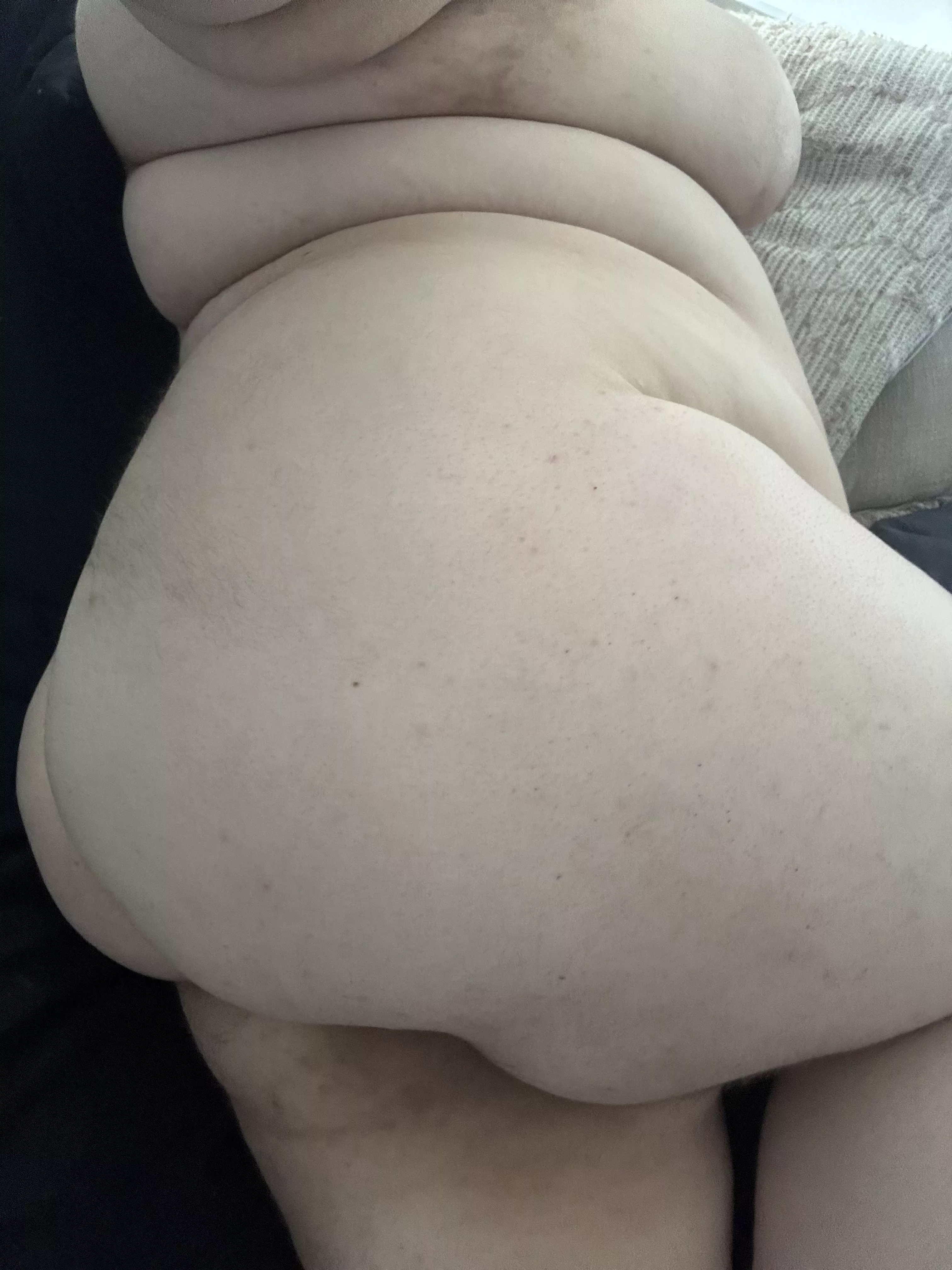 Wouldn’t mind if my holes were stretched and filled rn 🤤