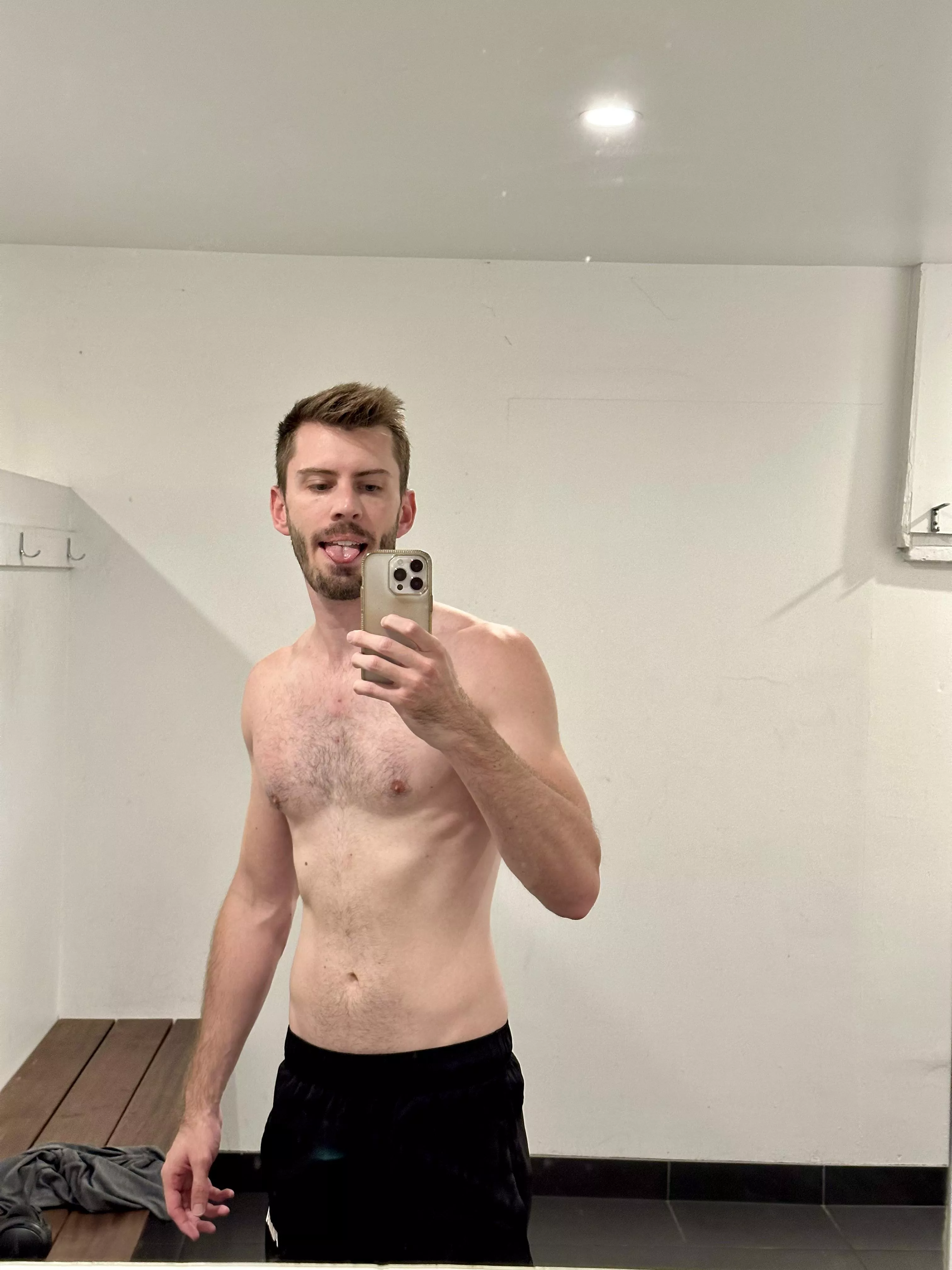 Autumn wont stop us getting the tiddies out. Where the down under gays at