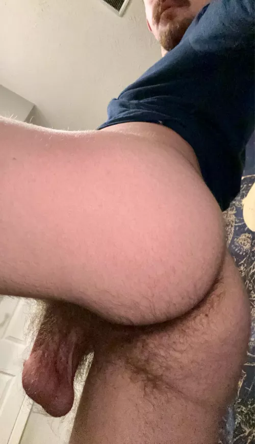 Big balls and hairy hole 