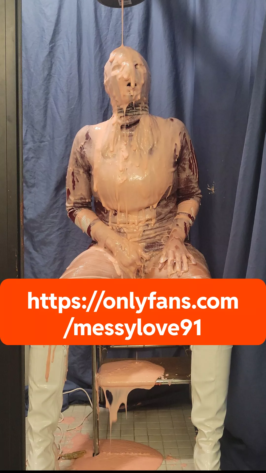 Cum watch me destroy this long dress in my gunge tank! Even have a messy orgasm!