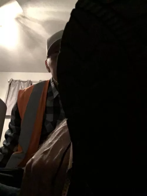 Do women like men that wear boots to work?