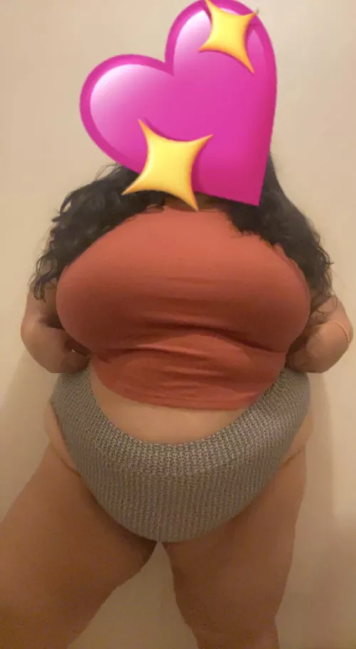 Estimate the size of these teacher tits? 😏