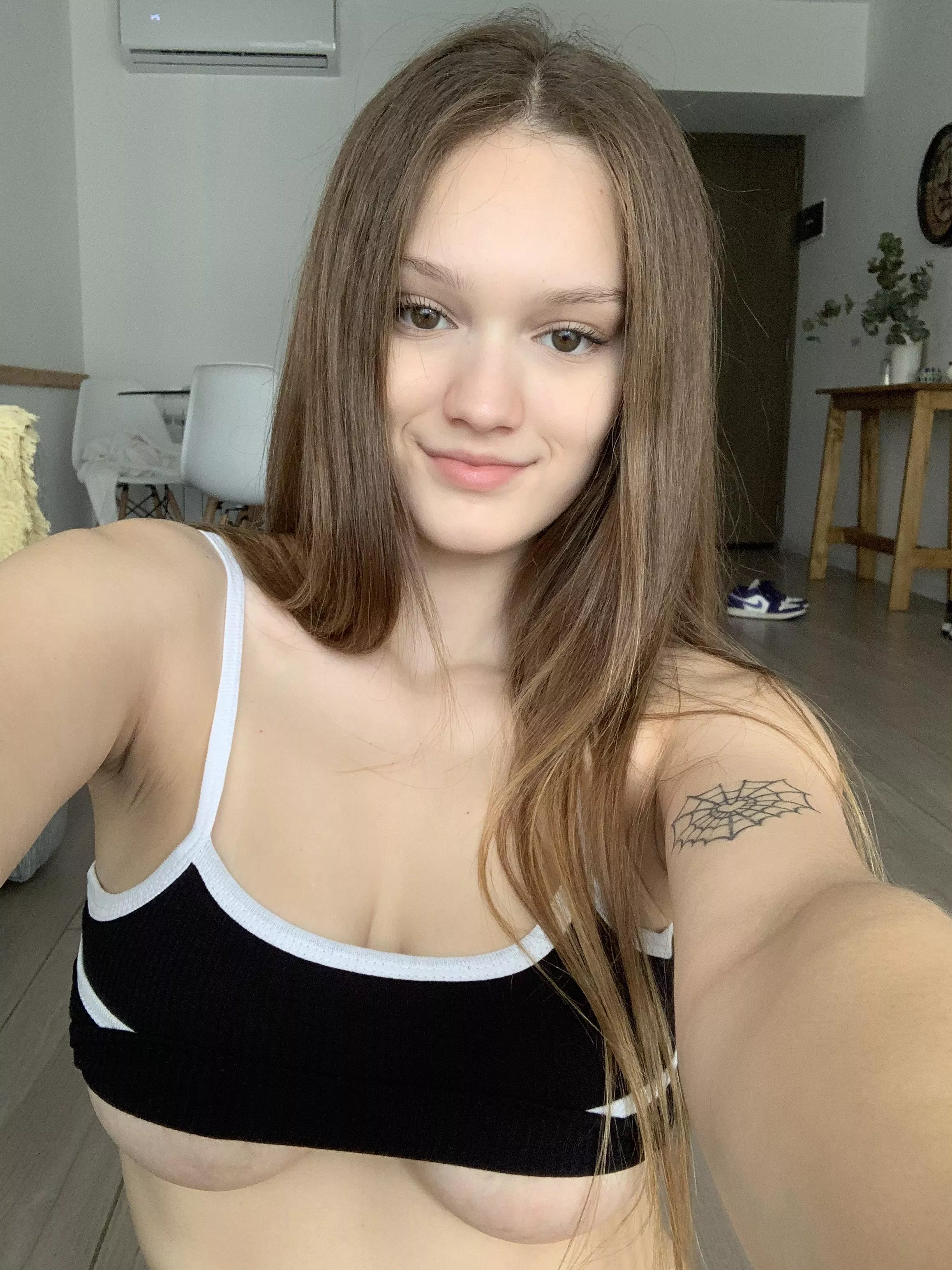 Feeling cute in my sports croptop