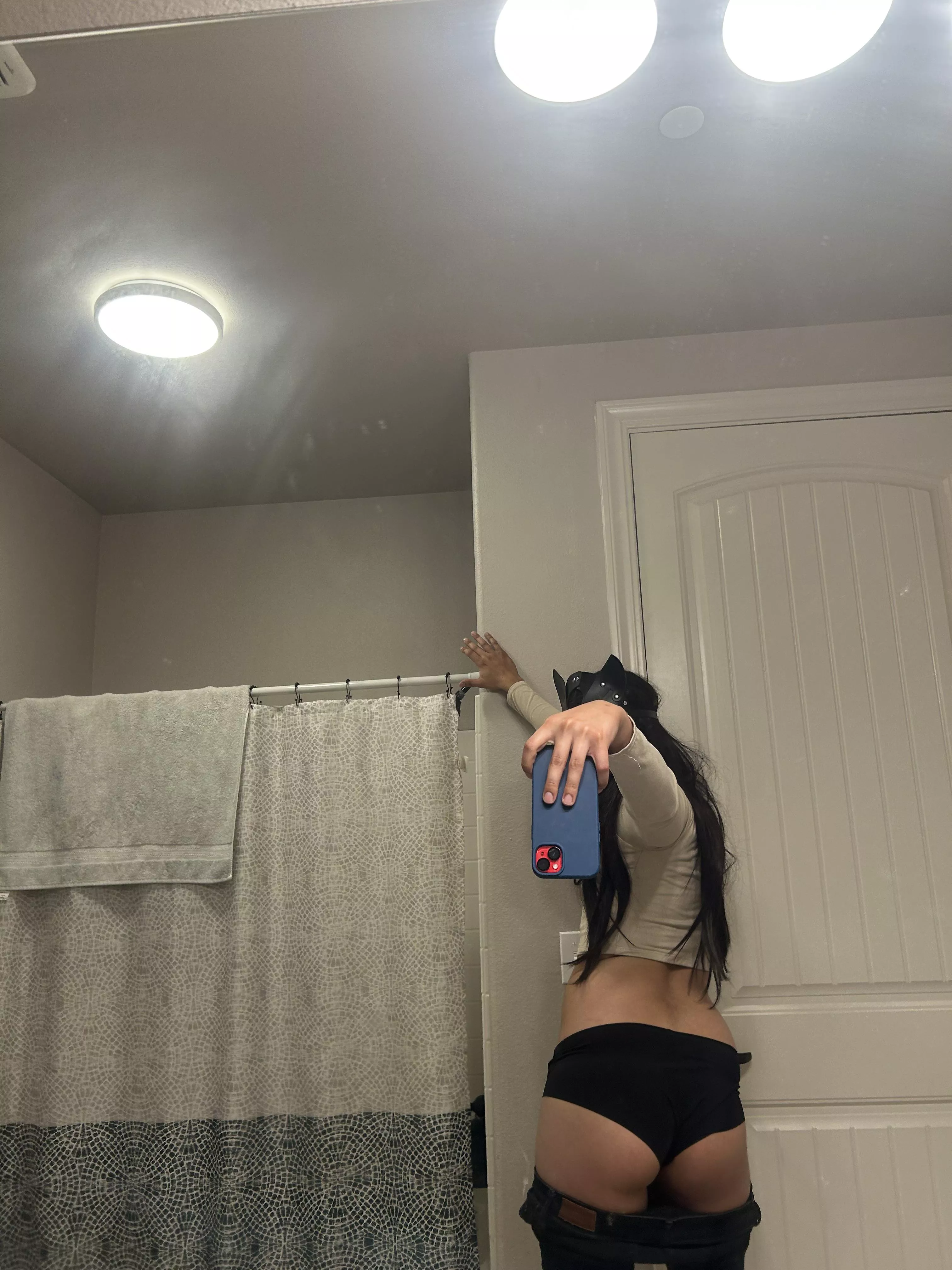 I’m pleased with my look(: