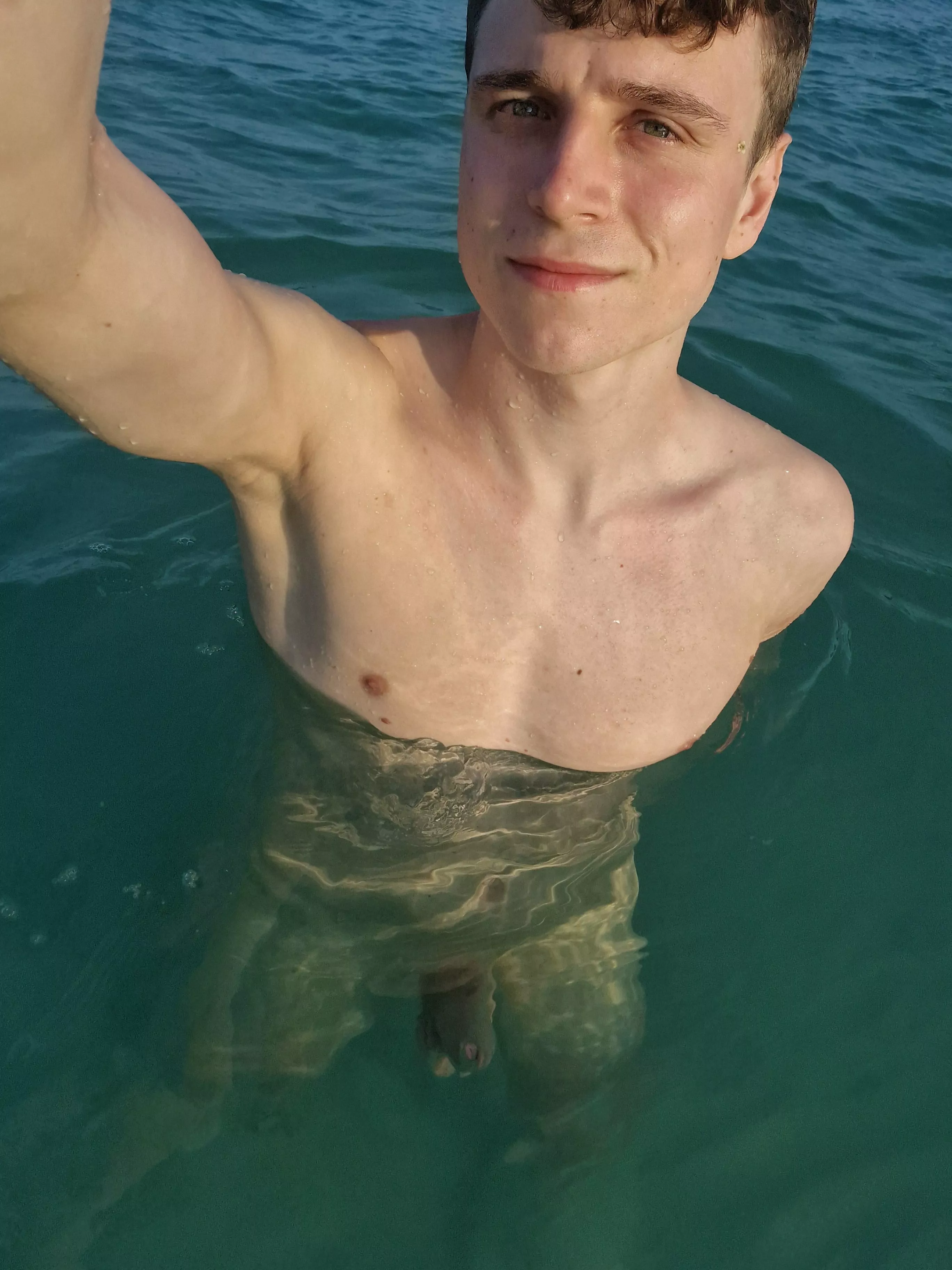 Love swimming naked☺️