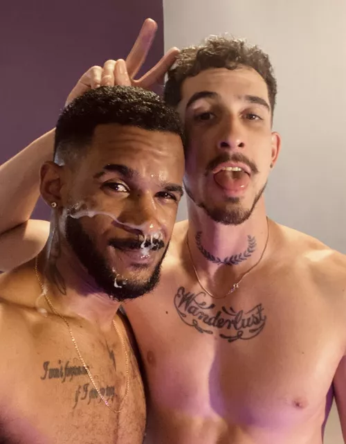 Painting Caio’s face is one of my favorite hobbies 🎨 💦