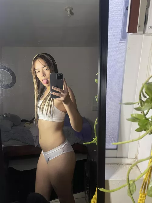 what do guys think of girls wearing croptops