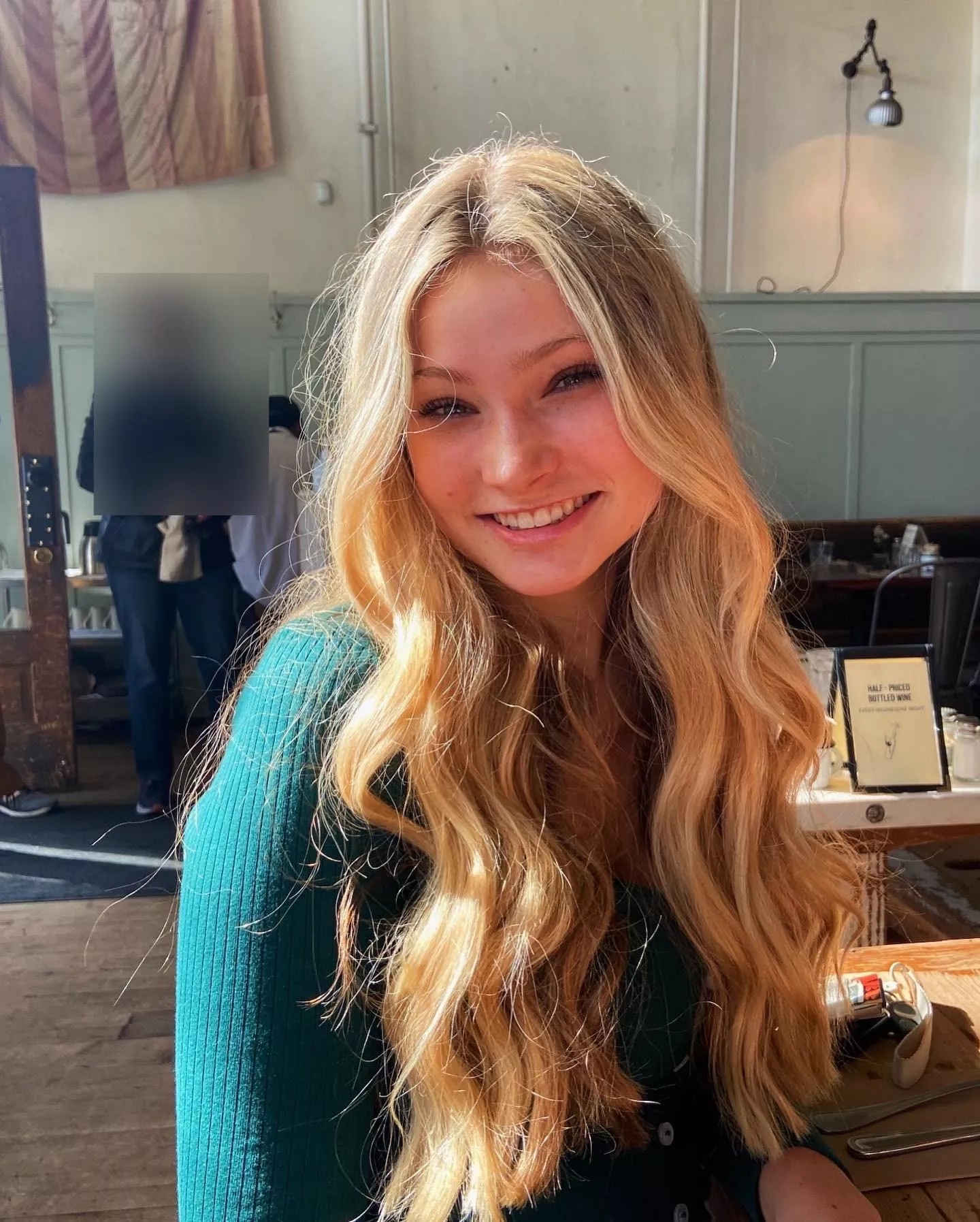 Blonde Goddess Sophia [IRTR]