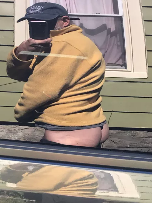 Couldn’t resist reflection on a car