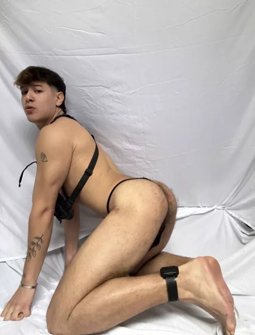 Hairy ass or shaved?