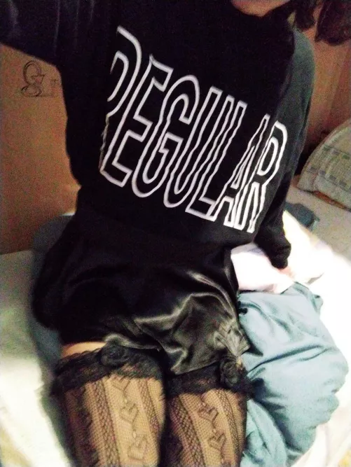 hey my name is martina I'm new 🖤✨