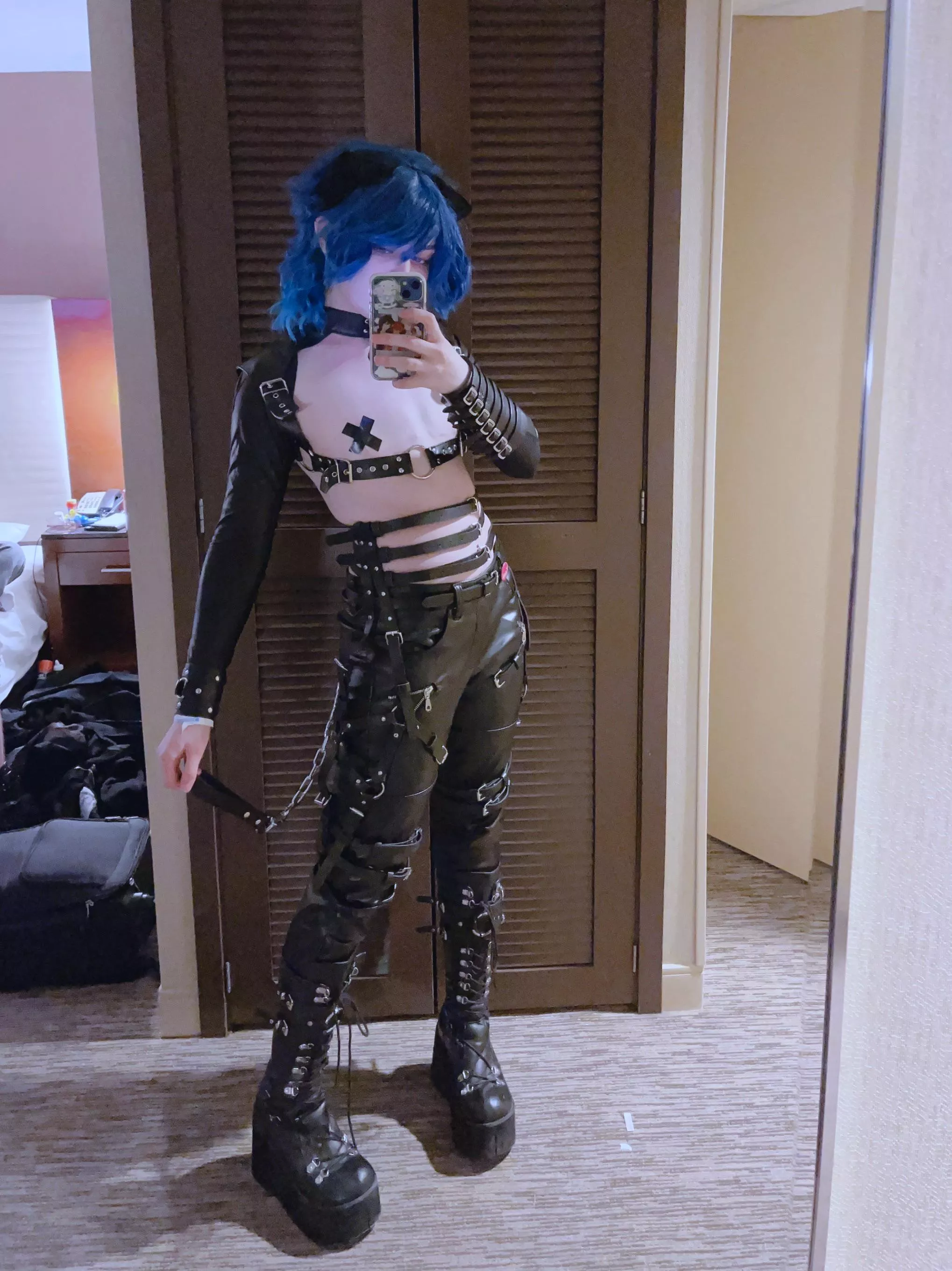 I was banned for posting this in another group because it was too nsfw…? it wasn’t too nsfw for the hotel or con staff though ₍ᐢ- ̫-ᐢ₎ 