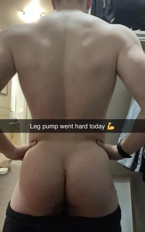 If you don’t share the ass gainz with your bros, are you even bros?