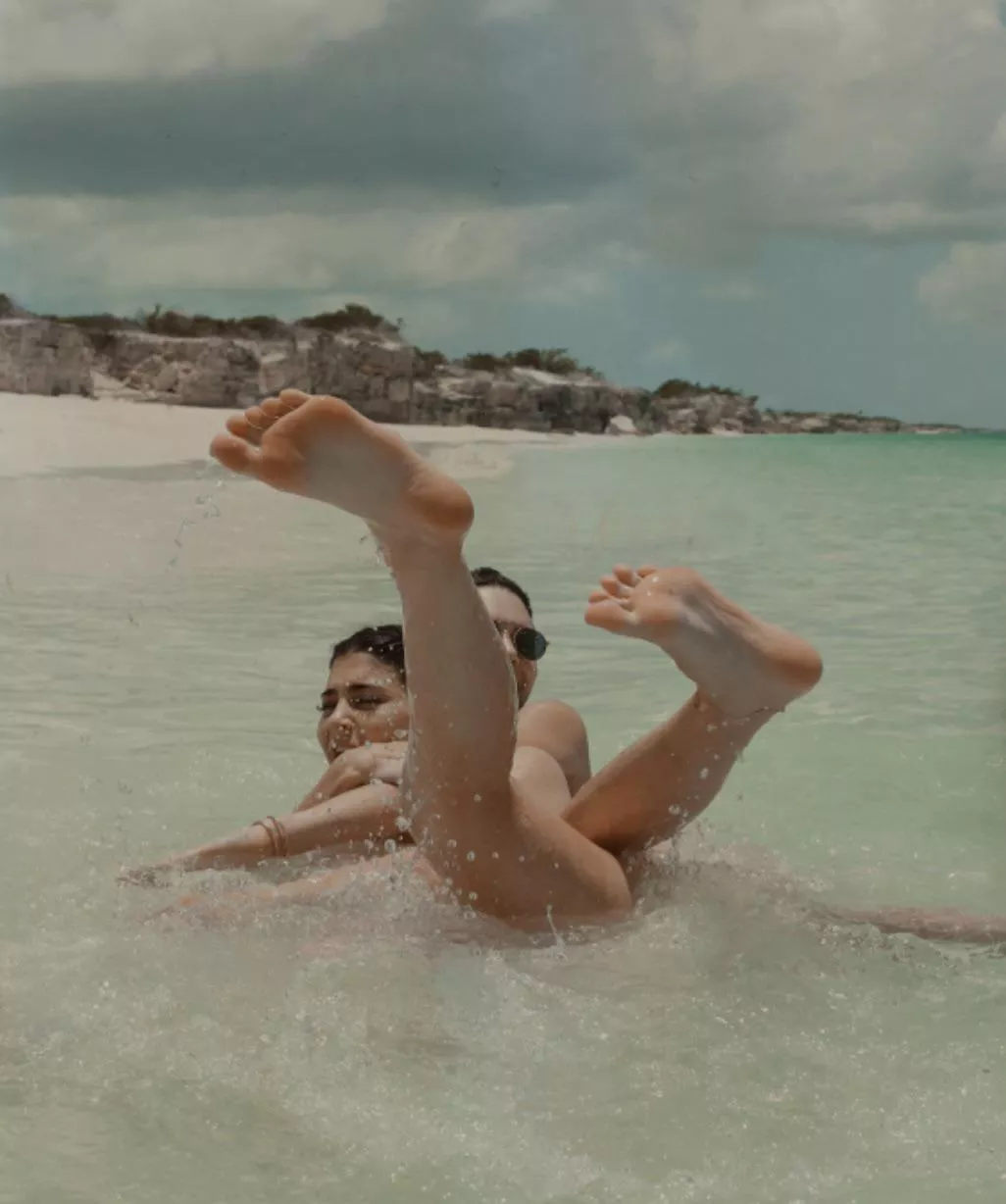 Kylie at the beach | ig 08/2016