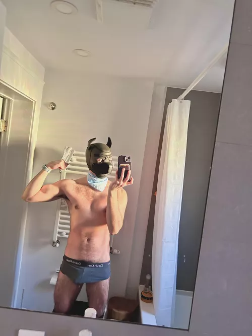 Need belly rubs 🥺 pls 