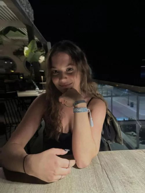 wanna go on a dinner with me?