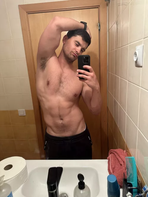 I think they will be the most brutally hot armpits you will see today🤤🥵