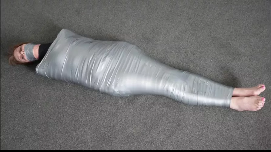 The stupid milf next door gets wrapped…